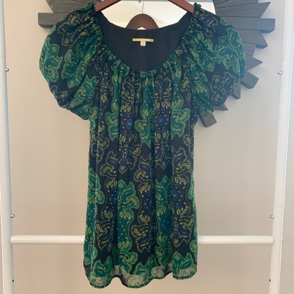 Gianni Bini - Green and Black printed Blouse - XS - Like New! - Picture 2 of 8
